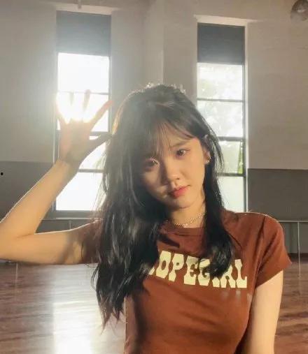 井川里予吃瓜的视频下载,一场视觉盛宴的诞生